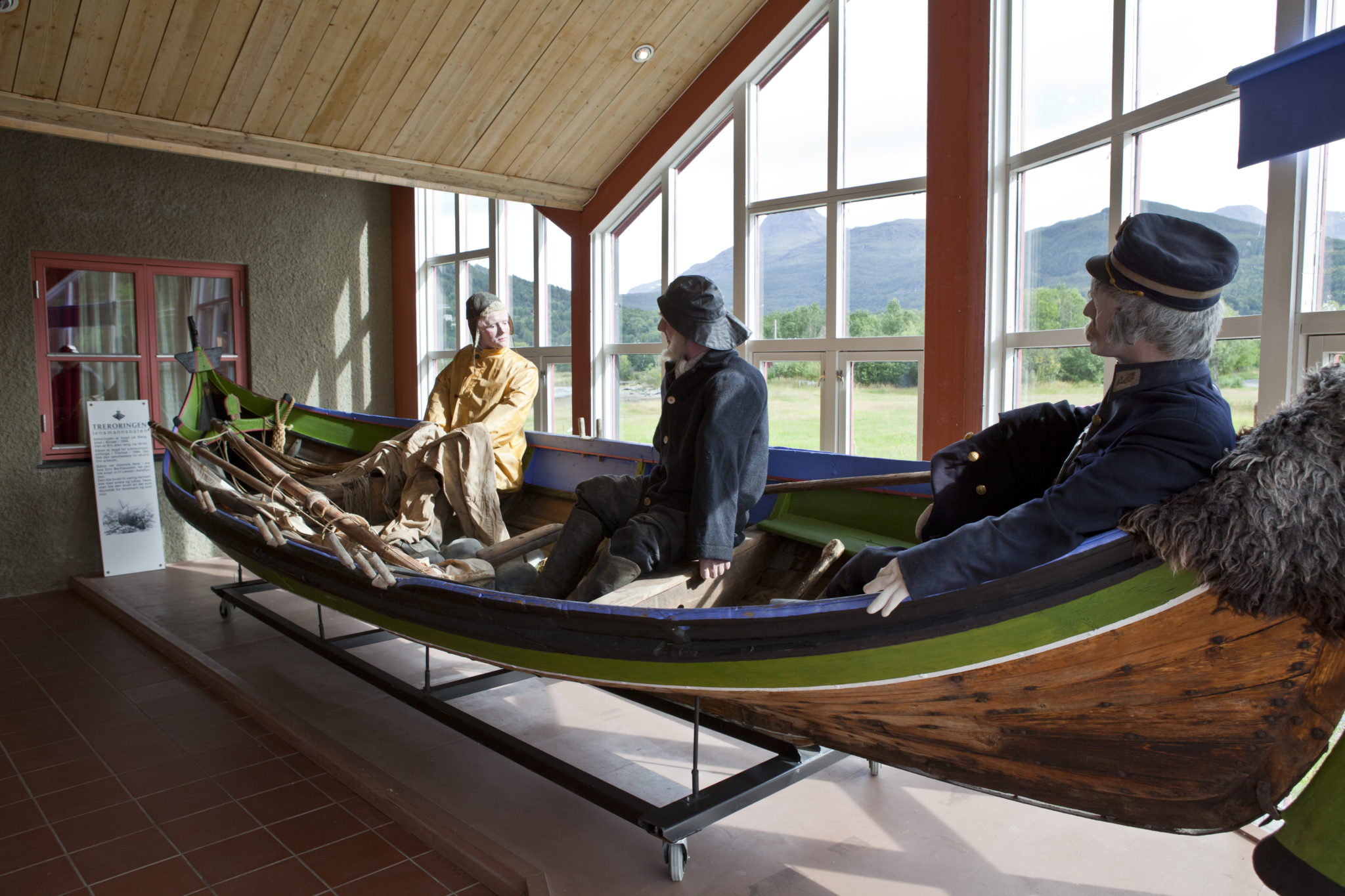 Reconstruction of a Nordland boat in use © Hans Arne Paulsen