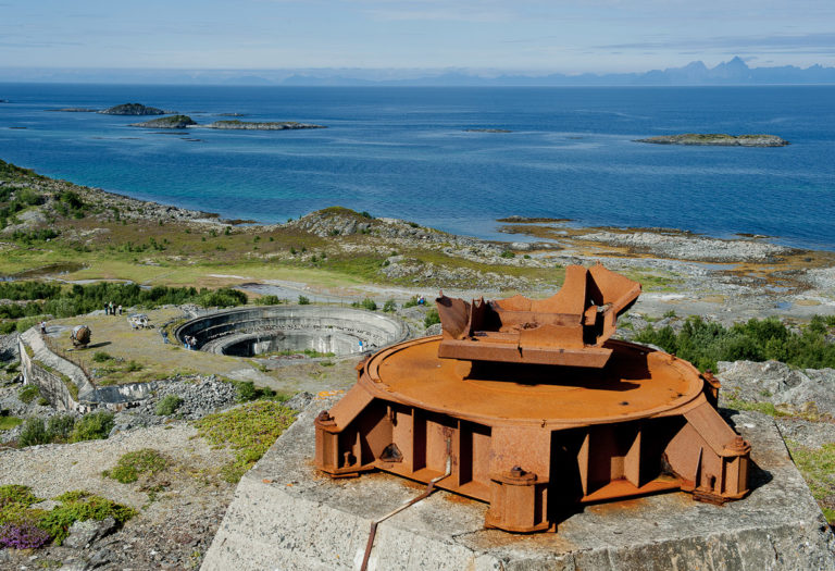 It's worth walking around the sight to take in the surrounding views © Ernst Furuhatt/Nordlandsmuseet