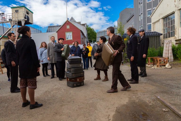Bringing people together © Patty Thorbergsen