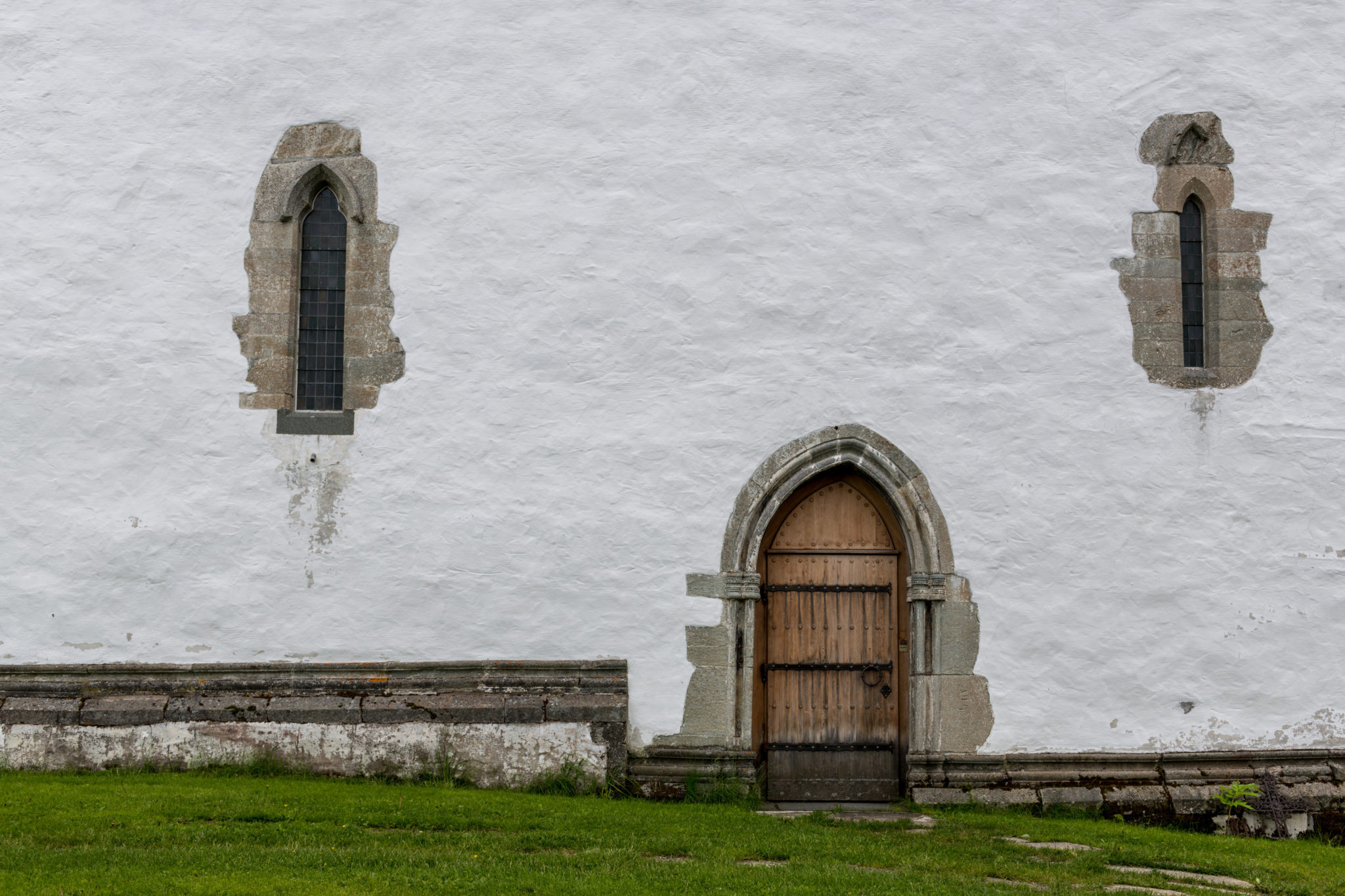 Gothic doorway on the southern wall © Dag Roland