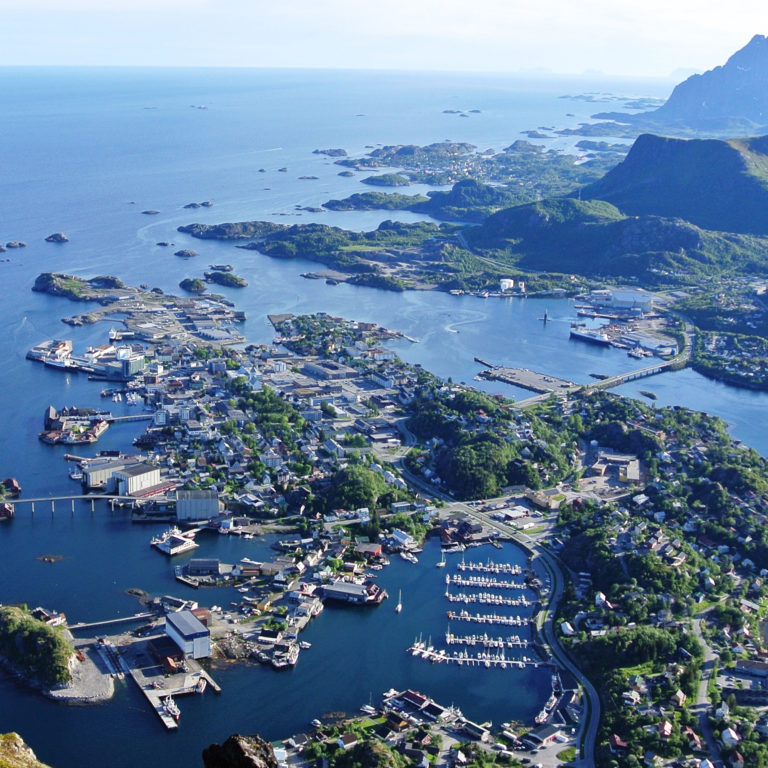 Svolvær sett fra Svolværgeita. Foto: Mats Hoel Johannessen
