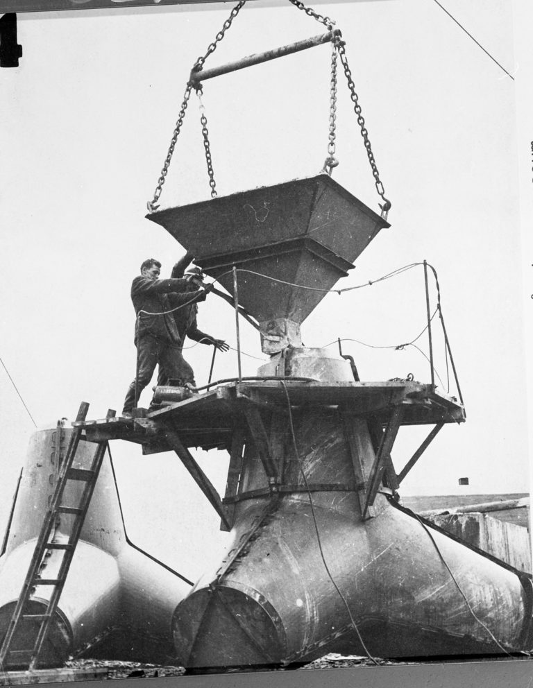 Molding of the tetrapodes © Havnemuseet i Berlevåg