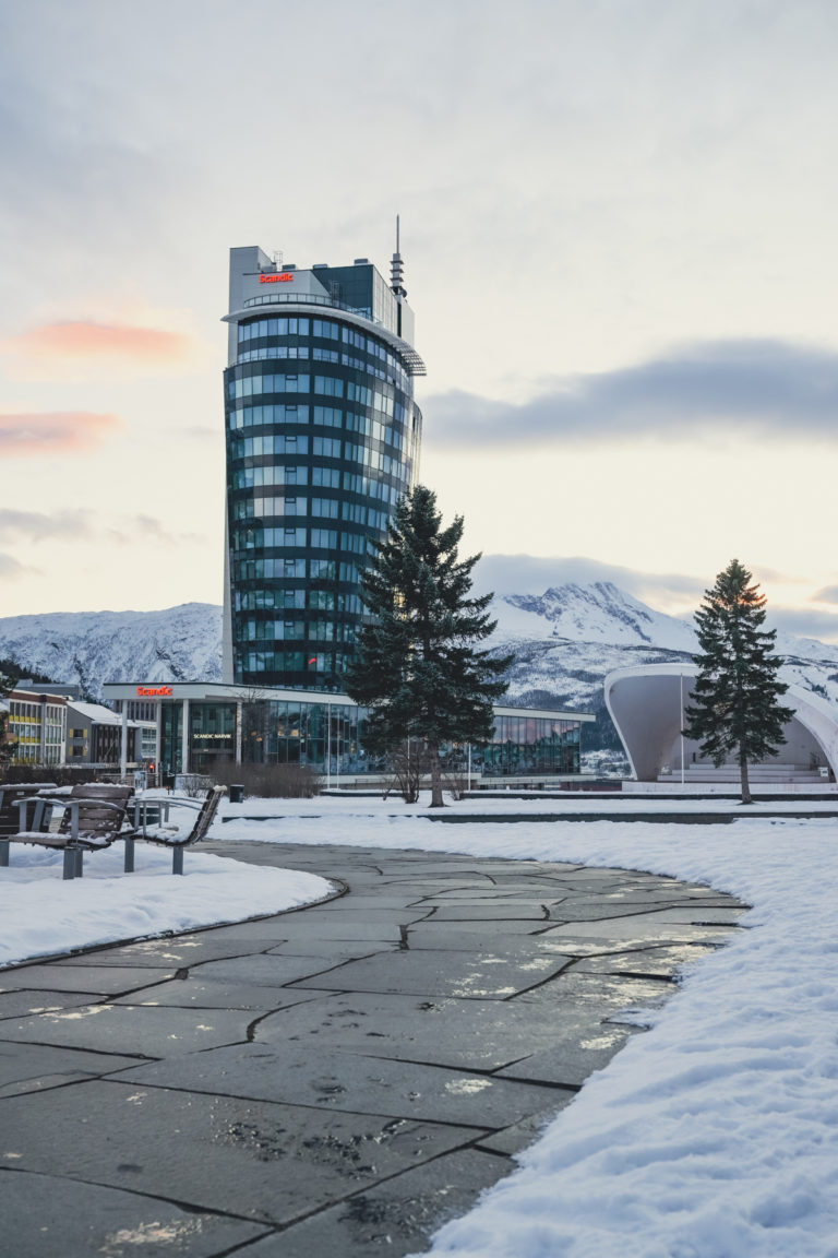 The highest building in Narvik is the hotel, with a panorama sky bar on top. ©Marie Nystad / www.nordnorge.prod.dekodes.no