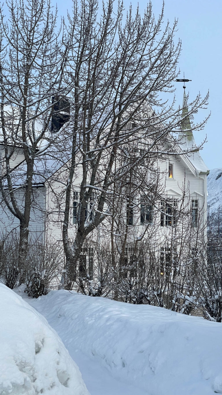 Villa Fredheim – a magnificent Swiss chalet villa – seen from Clodiusbakken on the sun return day, January 21st © Knut Hansvold
