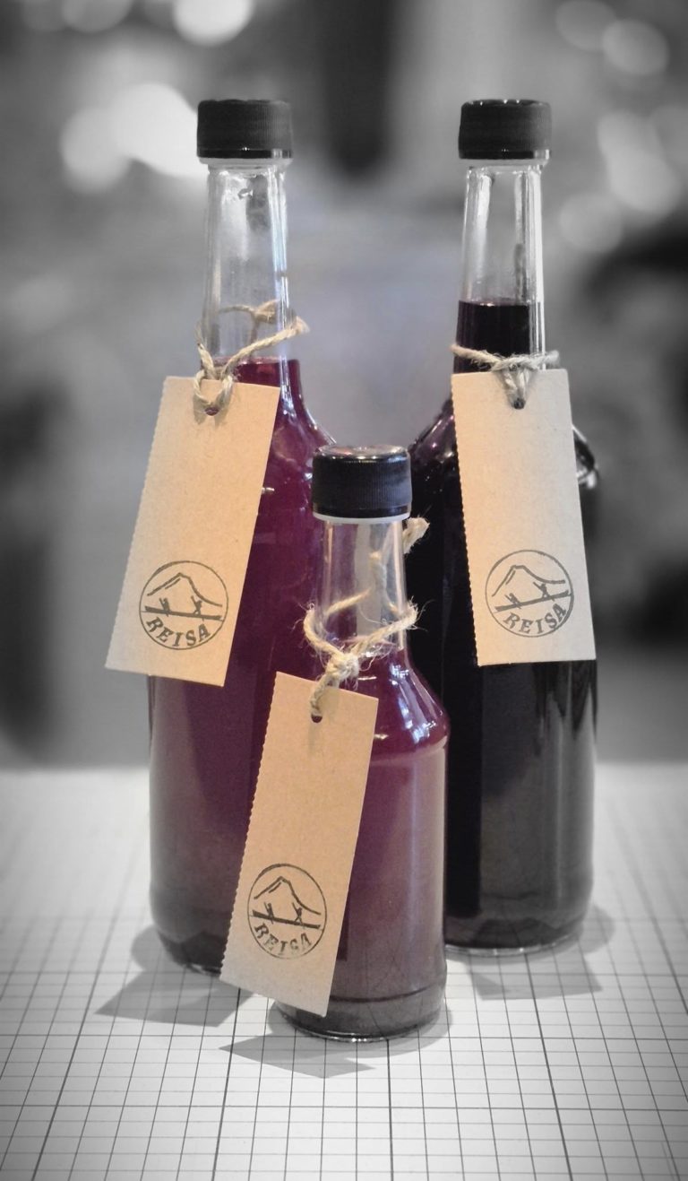 Juice made from berries picked in Nordreisa © Kronebutikken